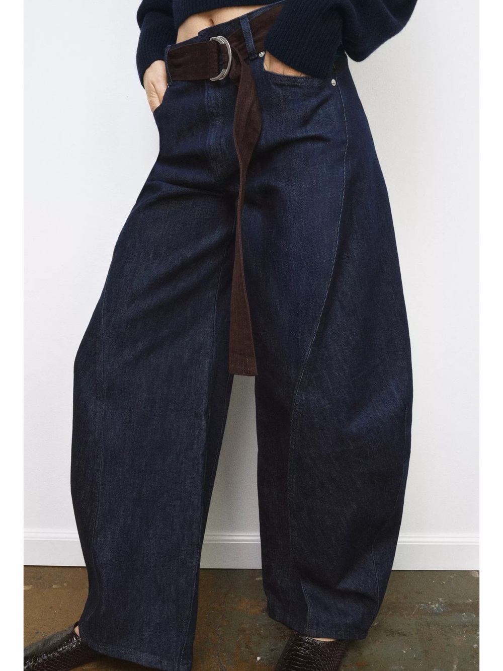NWOT Barrel High Mid Waist structured tailored belted jeans - super dark wash